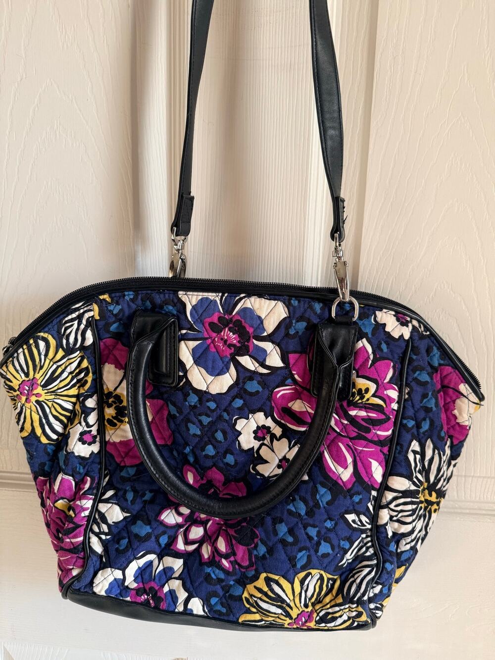 Vera Bradley AFRICAN VIOLET Trimmed CrossbodyPurse Detachable Strap NWOT